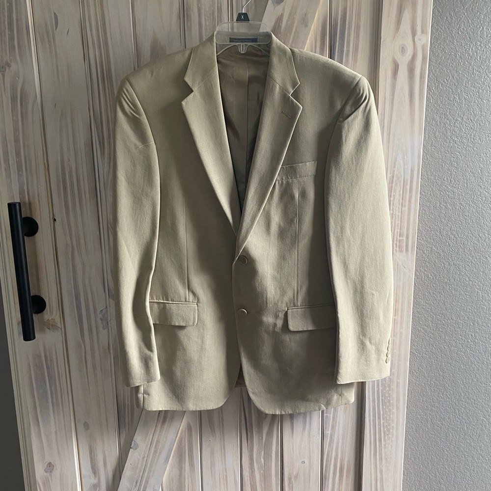 Men’s two button sports coat